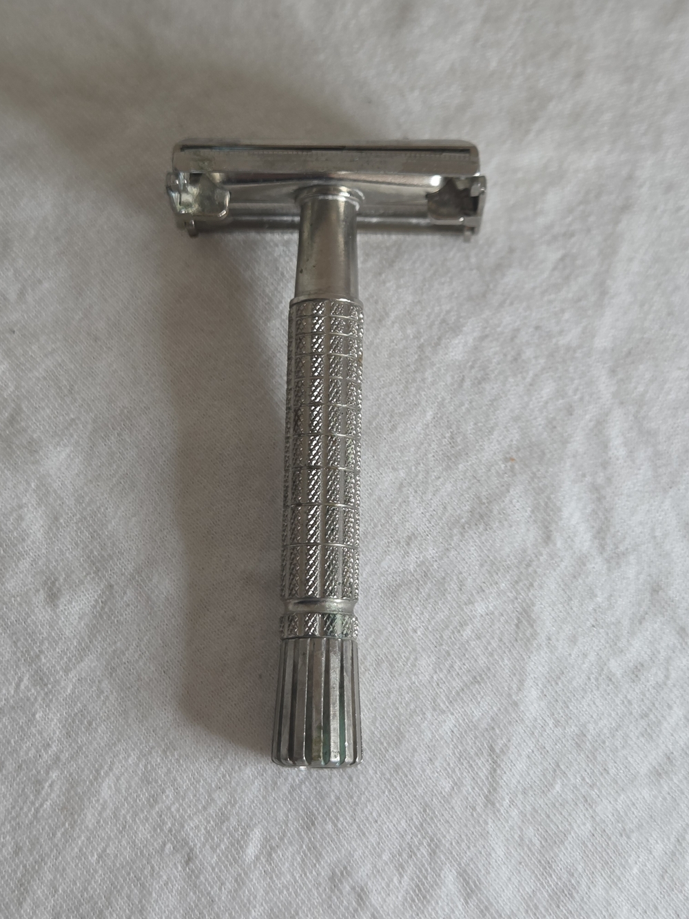 Vintage Gillette Classic Double Edge Safety Razor - Silver